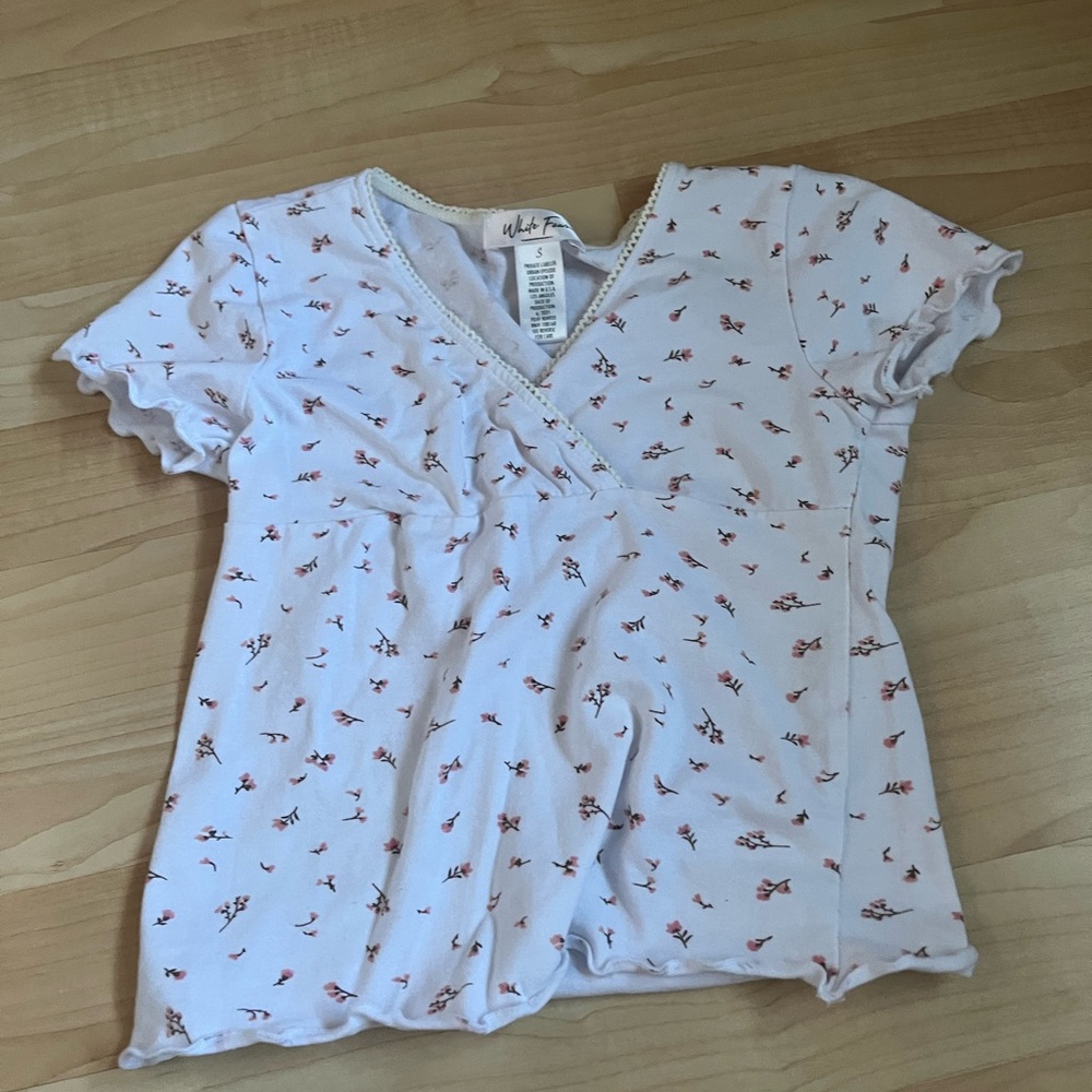 Beautiful crisscross t-shirt